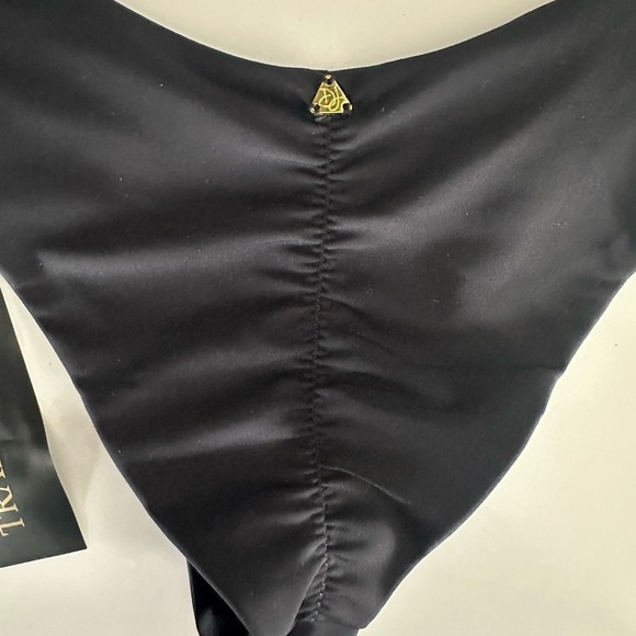 Demery Jayne Bikini Bottom Large Scrunch Black High Cut Cheeky Yves Swim Resort - Picture 8 of 9